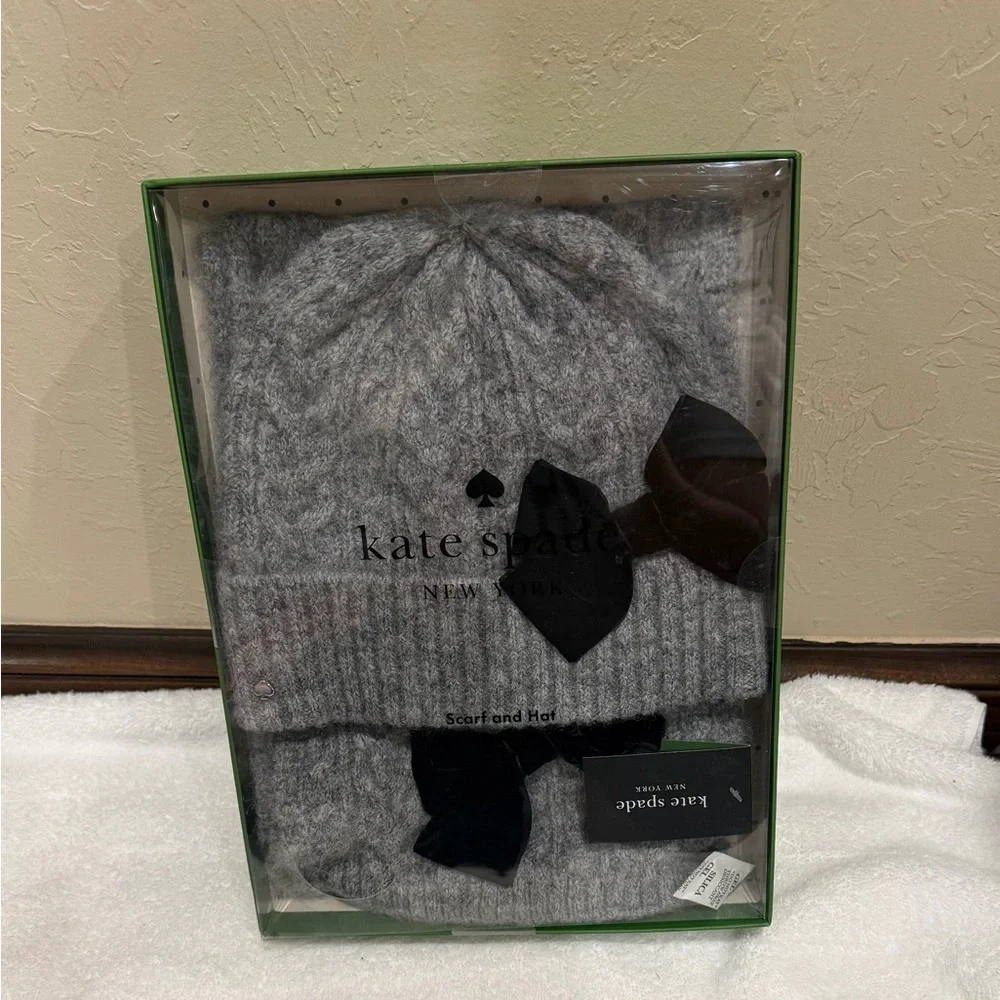 New in box Kate Spade Scarf and Hat Set Gray With Black Bow